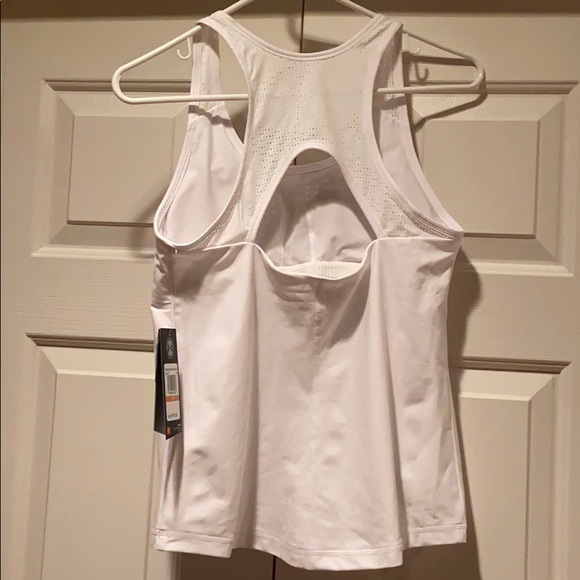 Under Armour Workout Tank - Picture 2 of 3